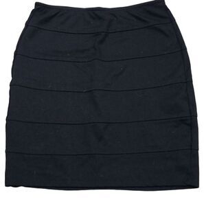 Popular Basics Medium Stretchy Seamed Black Bodycon Pencil Pull-On Mini Skirt